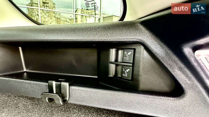 Внедорожник / Кроссовер Land Rover Discovery Sport 2019 в Запорожье фото 56 Внедорожник / Кроссовер Land Rover Discovery Sport 2019 в Запорожье