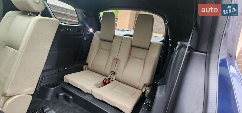 Позашляховик / Кросовер Land Rover Discovery Sport 2015 в Івано-Франківську