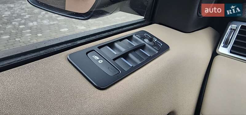 Позашляховик / Кросовер Land Rover Discovery Sport 2015 в Івано-Франківську