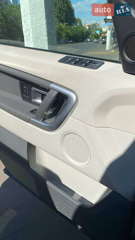 Внедорожник / Кроссовер Land Rover Discovery Sport 2015 в Одессе фото 7 Внедорожник / Кроссовер Land Rover Discovery Sport 2015 в Одессе