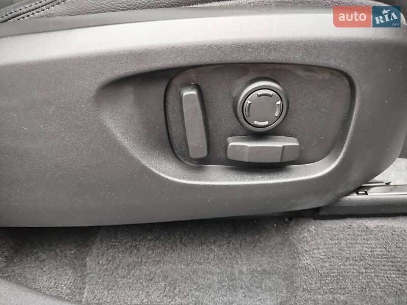 Позашляховик / Кросовер Land Rover Discovery Sport 2016 в Києві фото 30 Позашляховик / Кросовер Land Rover Discovery Sport 2016 в Києві