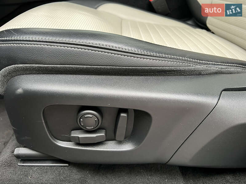 Внедорожник / Кроссовер Land Rover Discovery Sport 2020 в Житомире фото 13 Внедорожник / Кроссовер Land Rover Discovery Sport 2020 в Житомире