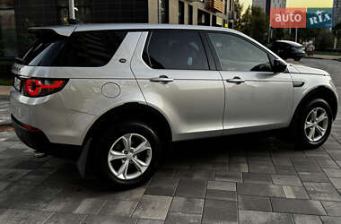 Позашляховик / Кросовер Land Rover Discovery Sport 2017 в 