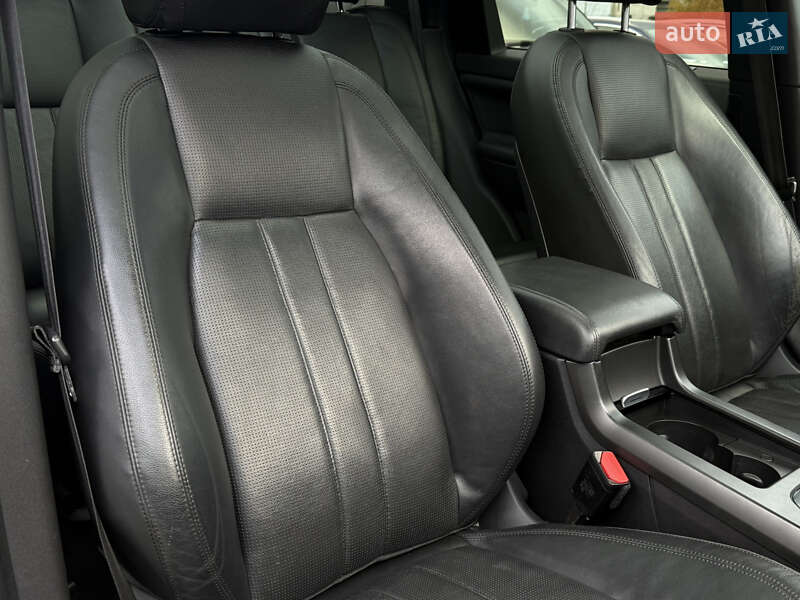 Позашляховик / Кросовер Land Rover Discovery Sport 2016 в Дрогобичі