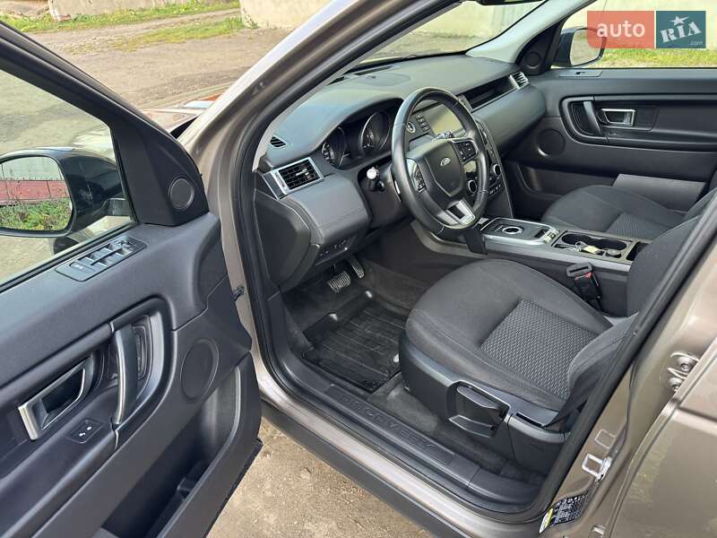 Позашляховик / Кросовер Land Rover Discovery Sport 2015 в Калуші