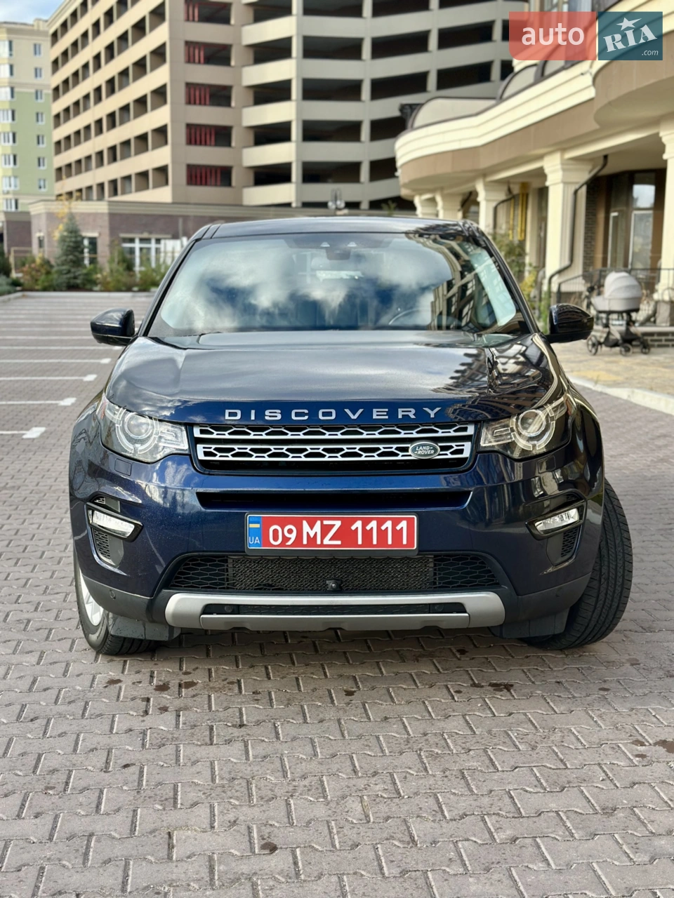 Продам Land Rover Discovery Sport
Автомобіль цілий,НЕ БИТИЙ НЕ ФАРБОВАННИЙ
Кузов та салон в гарному стані
Надійний та потужний двигун 2 літра з 9-ти ступінчатим автоматом ZF


САМА ПОВНА КОМПЛЕКТАЦІЯ Luxury Hse:
-розкішний білий кожаний салон
-електрорегулювання сидінь з пам'яттю водія та пасажира
-мультируль
-рестова мультимедіа
-7 місць
-3 зонний клімат-контроль
-підрульові лепестки
-кругові камери 360 градусів
-парктроніки перед зад
-датчики паркування
-система стеження за смугами
-система допомоги під час спуску 
-система утримання смуги руху
-система розпізнавання дорожніх знаків із адаптивним обмежувачем швидкості
-електро регулювання дзеркал
-зовнішні дзеркала з електричним регулюванням
-адаптивний круїз-контроль 
-акустика Meridian 
-панорамный дах
-датчик контролю шин
-Led фари
-двері багажного відділення з електроприводом
-CarPlay Bluetooth 
-безключовий доступ
-запуск кнопкою
-підігрів сидінь

Авто повністю обслужене,робити нічого не потрібно,любі перевірки
Всім добра)