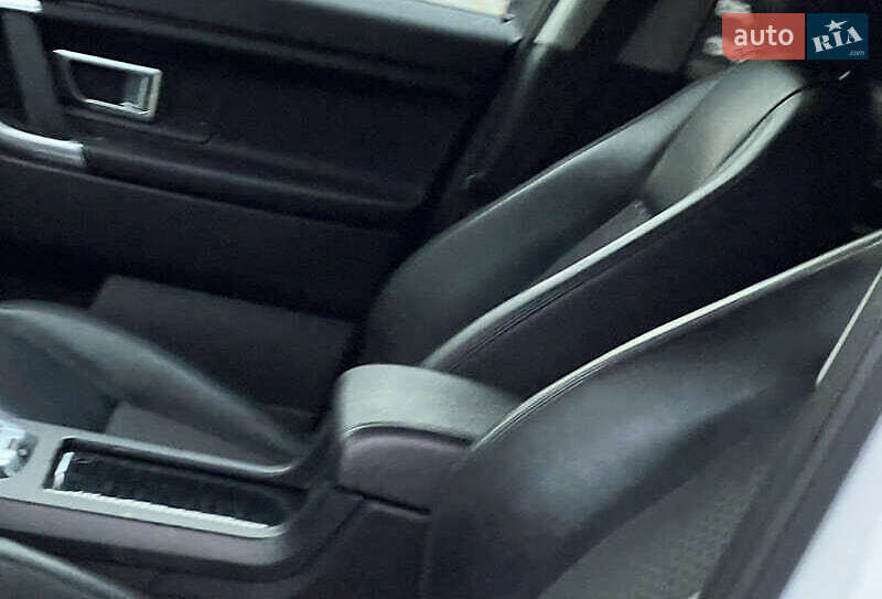 Внедорожник / Кроссовер Land Rover Discovery Sport 2016 в Киеве фото 34 Внедорожник / Кроссовер Land Rover Discovery Sport 2016 в Киеве