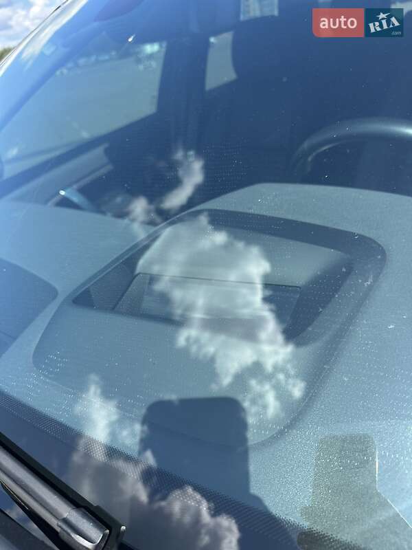 Внедорожник / Кроссовер Land Rover Discovery Sport 2020 в Киеве