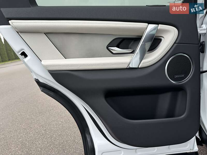 Внедорожник / Кроссовер Land Rover Discovery Sport 2023 в Киеве