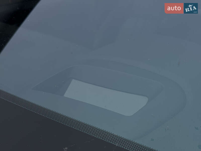 Внедорожник / Кроссовер Land Rover Discovery Sport 2016 в Луцке