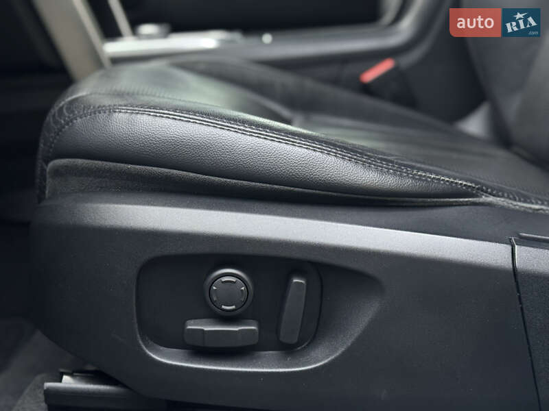 Внедорожник / Кроссовер Land Rover Discovery Sport 2016 в Луцке