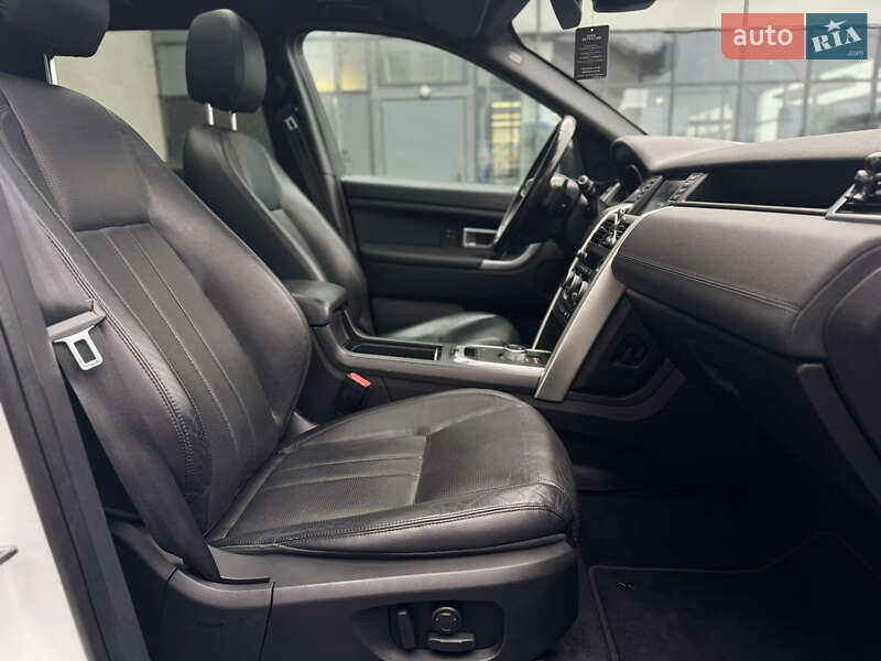 Внедорожник / Кроссовер Land Rover Discovery Sport 2016 в Луцке