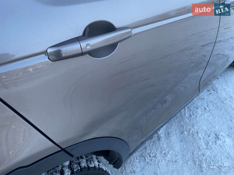 Внедорожник / Кроссовер Land Rover Discovery Sport 2015 в Броварах