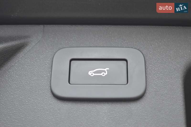 Позашляховик / Кросовер Land Rover Discovery Sport 2022 в Одесі