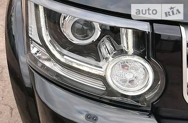 Позашляховик / Кросовер Land Rover Discovery 2016 в 