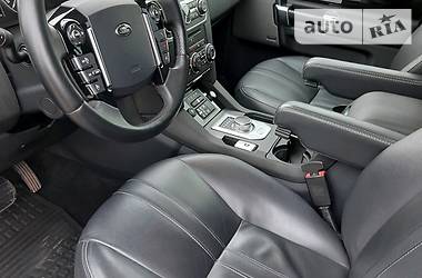 Позашляховик / Кросовер Land Rover Discovery 2016 в 