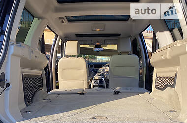Позашляховик / Кросовер Land Rover Discovery 2012 в 