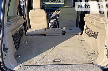 Позашляховик / Кросовер Land Rover Discovery 2012 в 