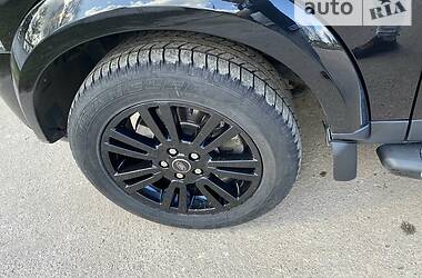 Позашляховик / Кросовер Land Rover Discovery 2016 в 
