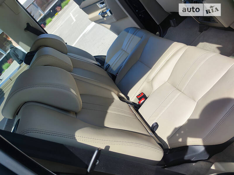 Позашляховик / Кросовер Land Rover Discovery 2016 в Києві