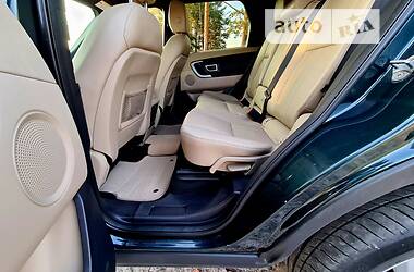 Позашляховик / Кросовер Land Rover Discovery 2015 в Березному