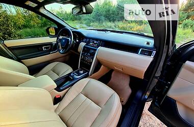 Позашляховик / Кросовер Land Rover Discovery 2015 в Березному