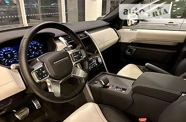 Позашляховик / Кросовер Land Rover Discovery 2021 в 