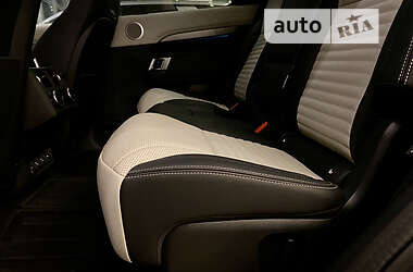 Позашляховик / Кросовер Land Rover Discovery 2021 в 