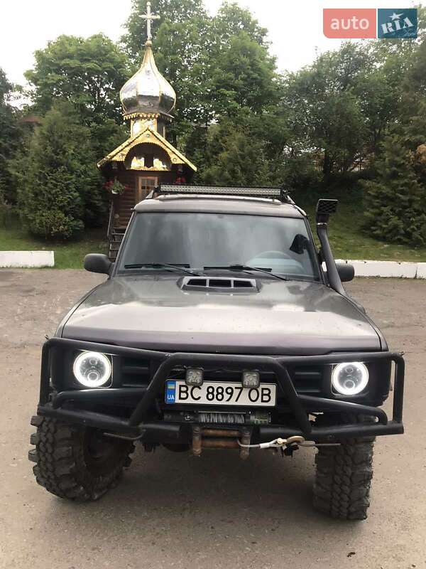 Внедорожник / Кроссовер Land Rover Discovery 1992 в Львове