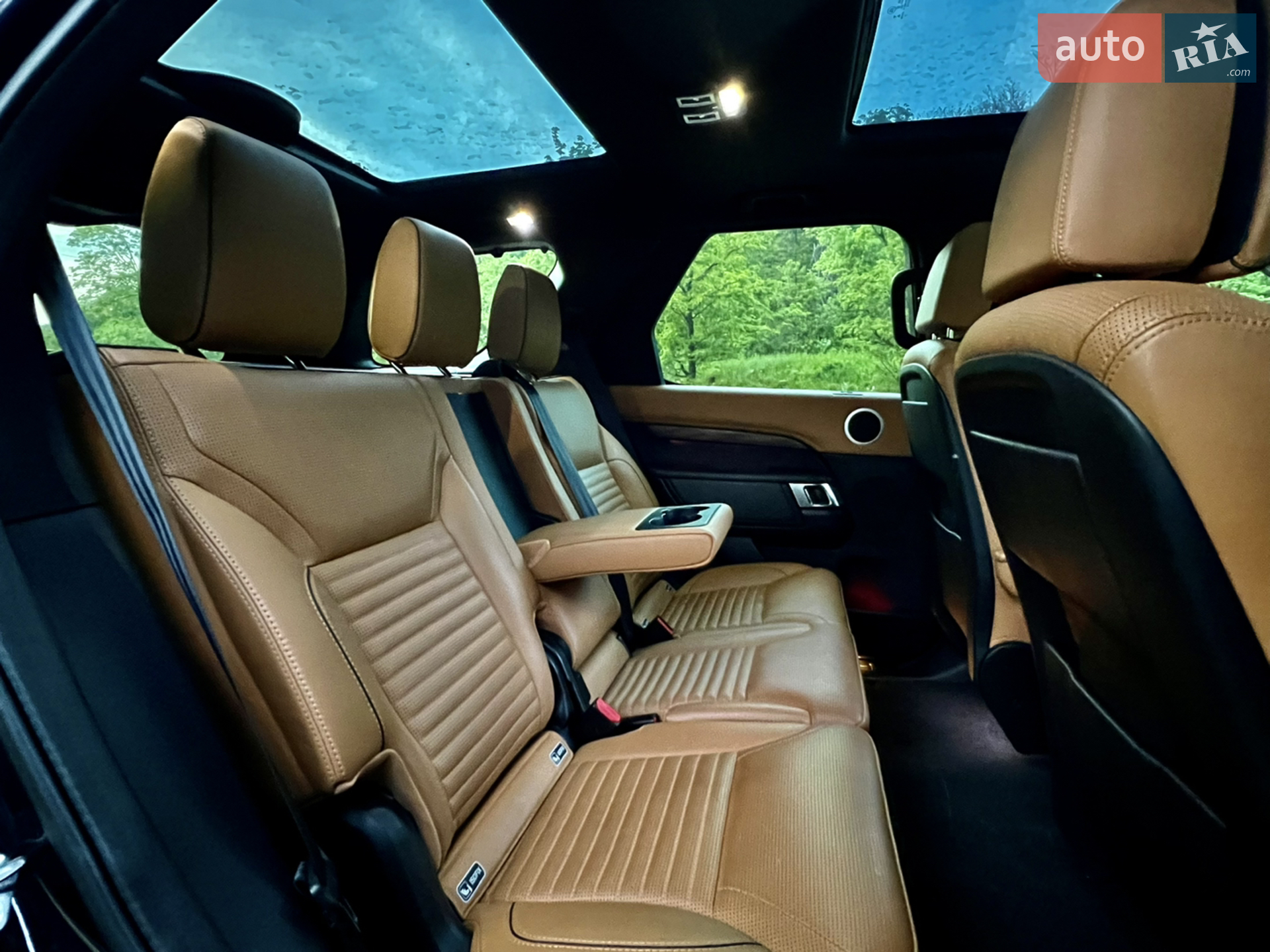 2019 Land Rover Discovery - мініатюра 17