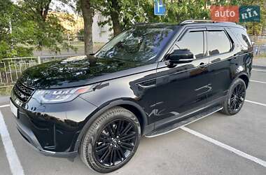 Позашляховик / Кросовер Land Rover Discovery 2017 в 