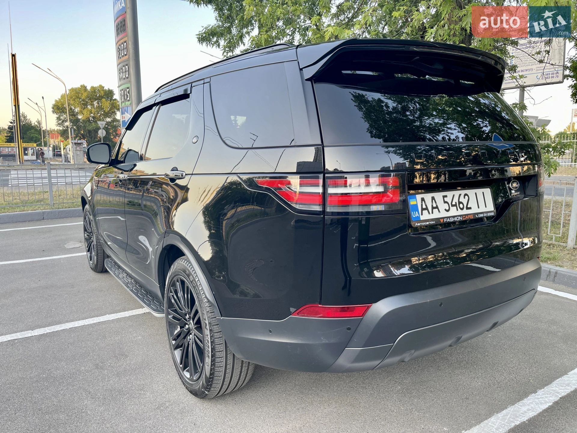 2017 Land Rover Discovery - мініатюра 15