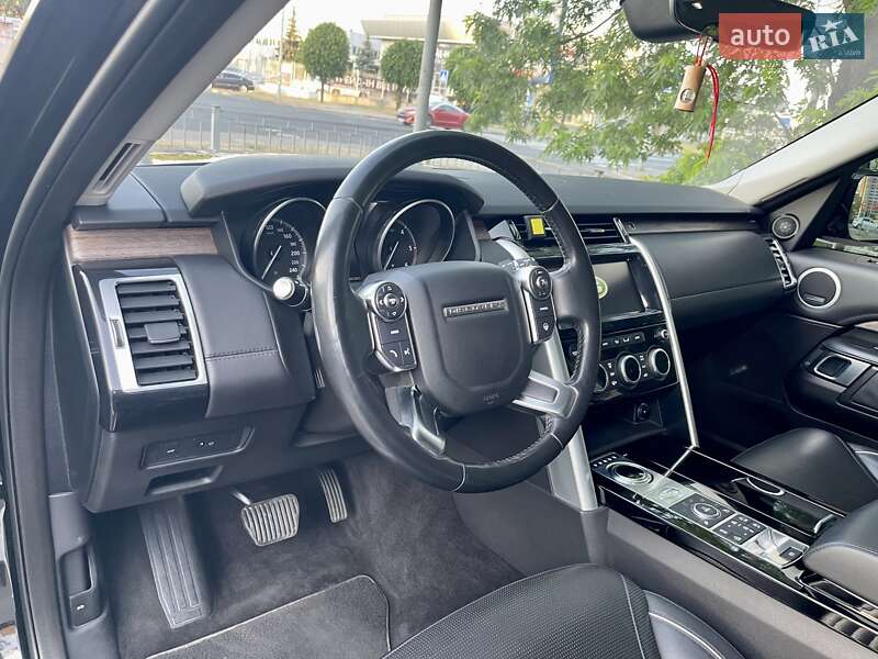 Внедорожник / Кроссовер Land Rover Discovery 2017 в Киеве