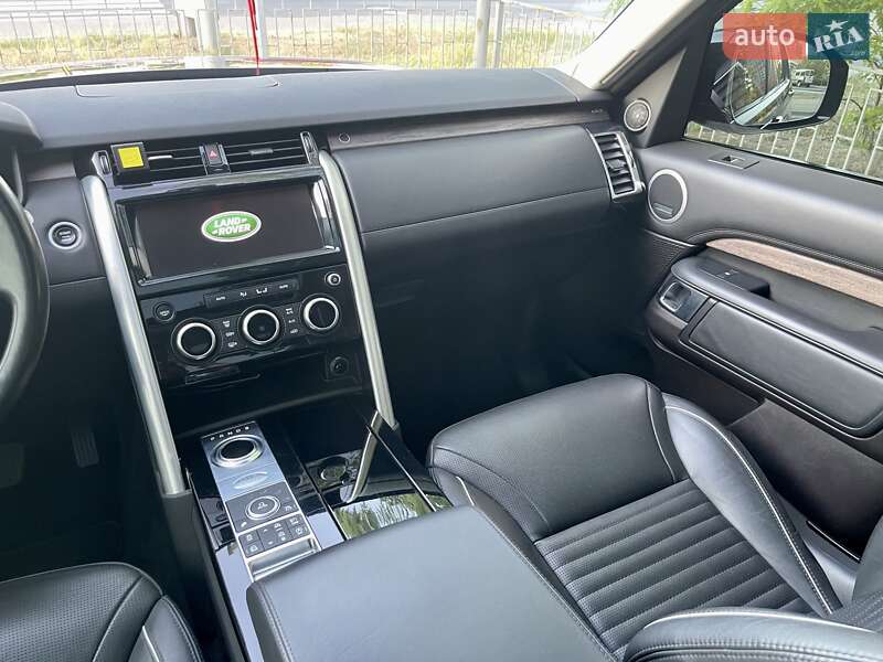 Внедорожник / Кроссовер Land Rover Discovery 2017 в Киеве