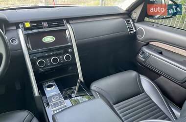 Позашляховик / Кросовер Land Rover Discovery 2017 в 