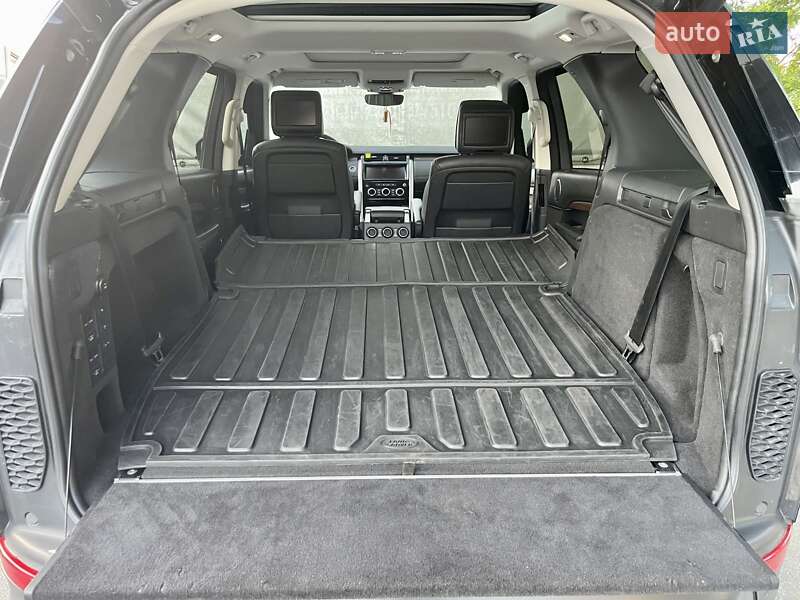 Внедорожник / Кроссовер Land Rover Discovery 2017 в Киеве