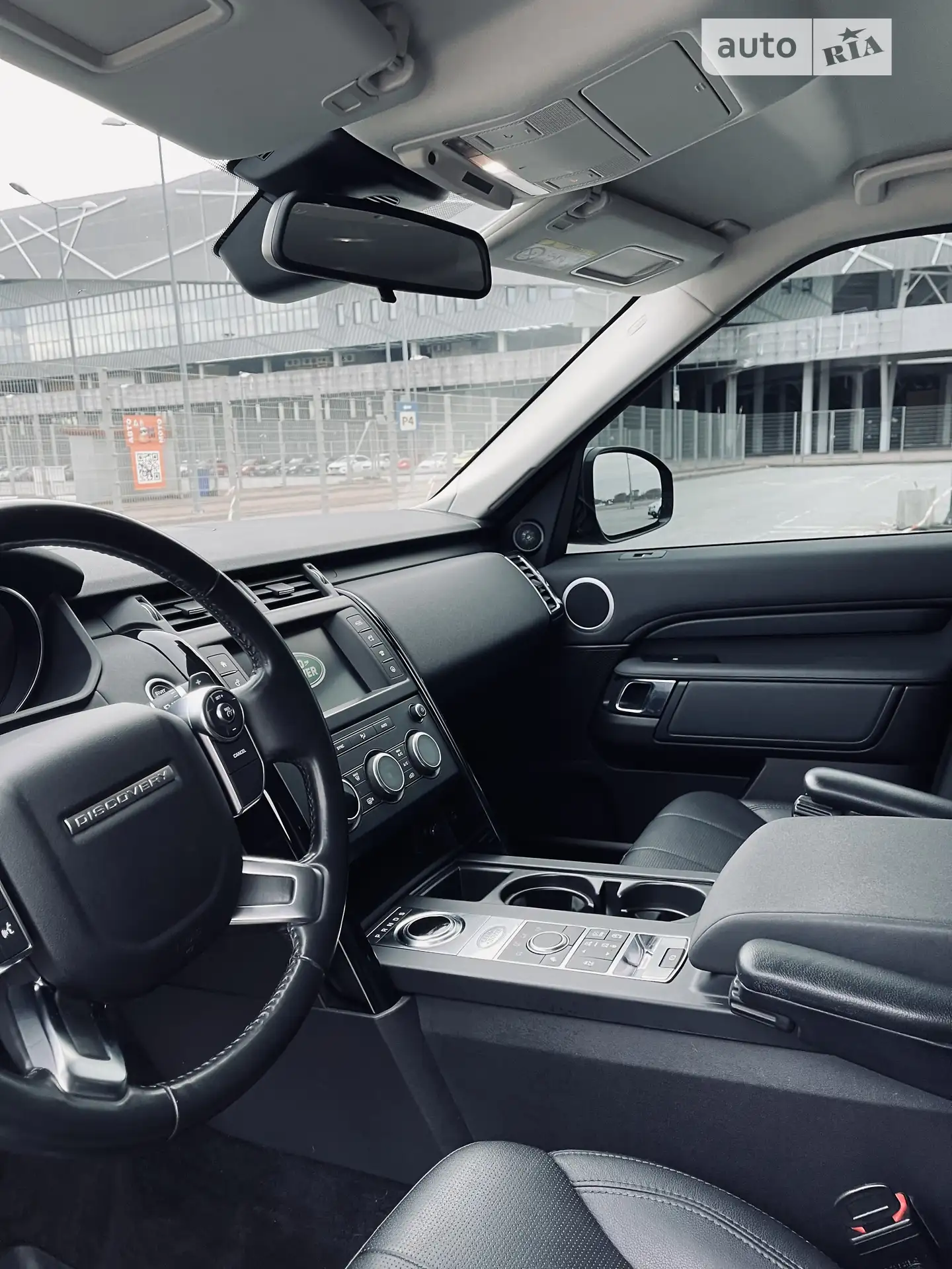 2017 Land Rover Discovery - мініатюра 10