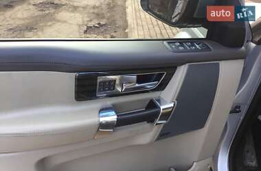 Позашляховик / Кросовер Land Rover Discovery 2015 в Кривому Розі