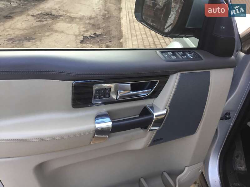 Позашляховик / Кросовер Land Rover Discovery 2015 в Кривому Розі