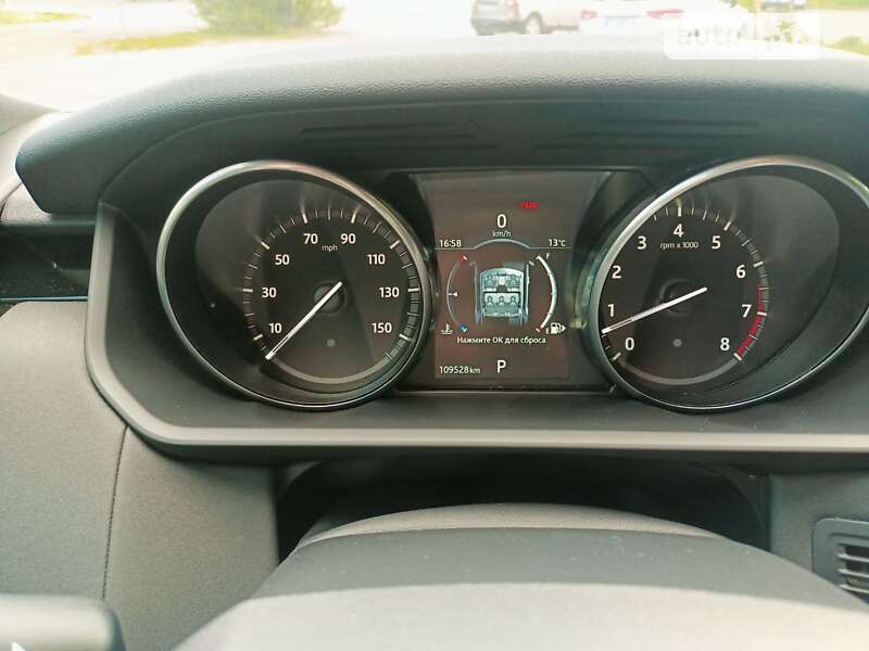 Внедорожник / Кроссовер Land Rover Discovery 2017 в Киеве