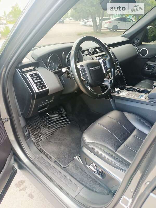 Внедорожник / Кроссовер Land Rover Discovery 2017 в Киеве