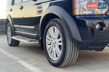 Внедорожник / Кроссовер Land Rover Discovery 2012 в 
