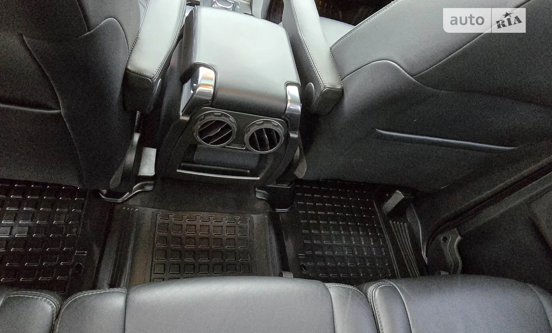 2014 Land Rover Discovery - мініатюра 20