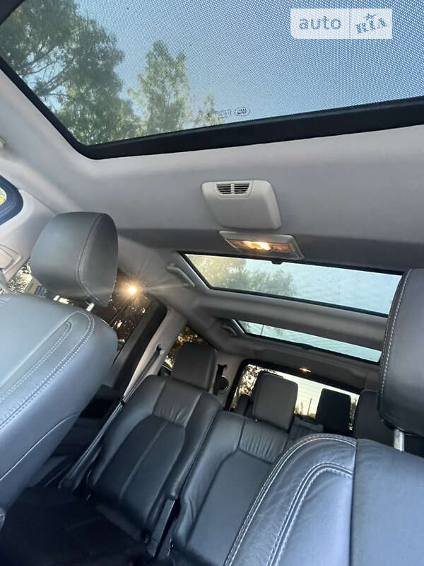 Внедорожник / Кроссовер Land Rover Discovery 2016 в Коломые