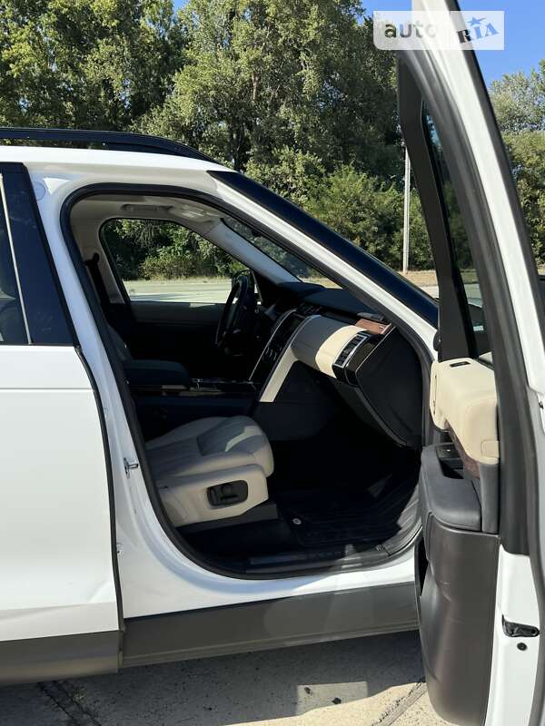 Внедорожник / Кроссовер Land Rover Discovery 2018 в Киеве фото 8 Внедорожник / Кроссовер Land Rover Discovery 2018 в Киеве