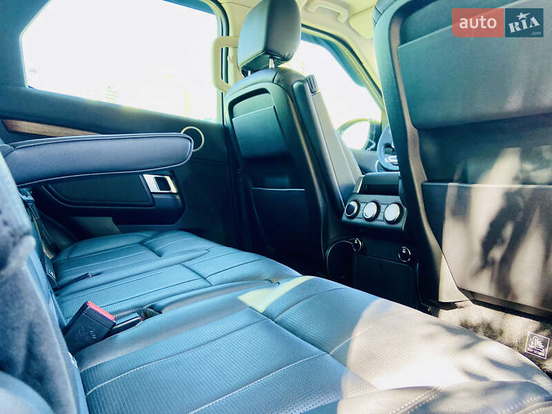 Позашляховик / Кросовер Land Rover Discovery 2017 в Києві