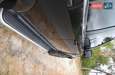 Внедорожник / Кроссовер Land Rover Discovery 2012 в 