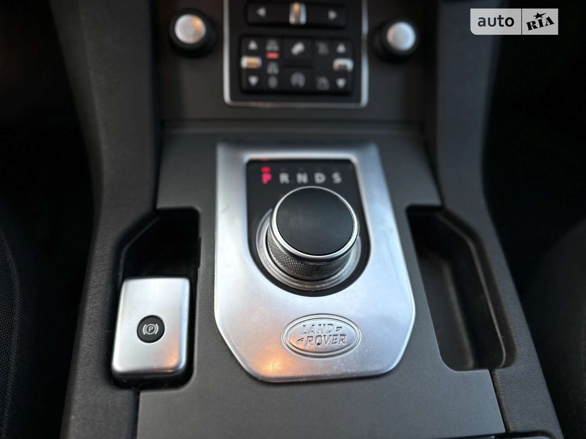 2016 Land Rover Discovery - мініатюра 17