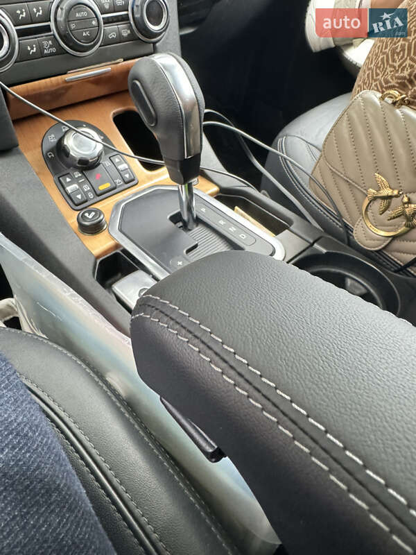 Позашляховик / Кросовер Land Rover Discovery 2012 в Чернівцях