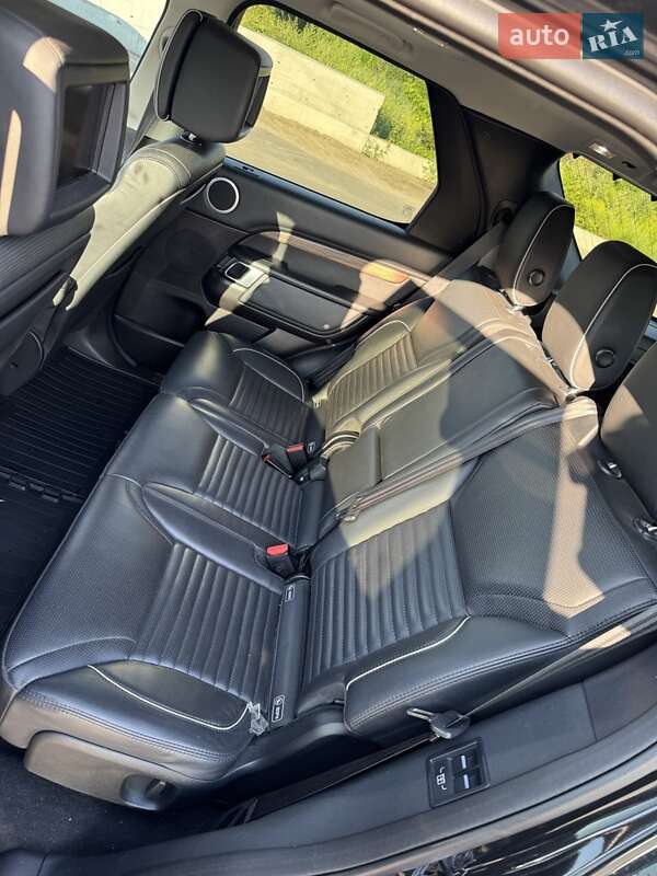 Внедорожник / Кроссовер Land Rover Discovery 2017 в Львове